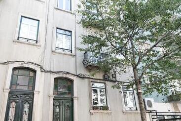 Pensão Rua Luciano Cordeiro Bhuiyan Family Host