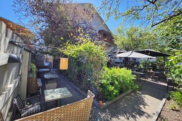 آپارتمان‌های توریست‌ها Harmooni Suites