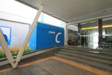 Pensionat Aeropolis Apartment By Aparian Mediapura