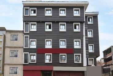 Отель Wall Street By Oyo Rooms