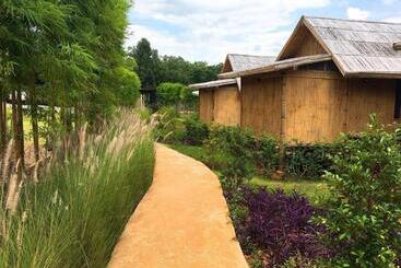 Hotel Baansuanpai Noppakao