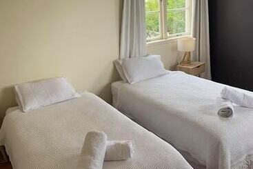 בית מלון כפרי Kiwi Heritage Homestay