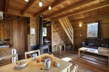 호텔 Village Huttopia Lanmary