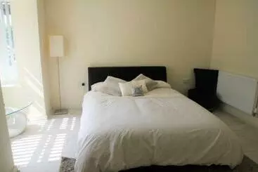 ペンション Quiet House Beside Stansted Airport