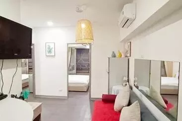 Hula Hotel   Hostel