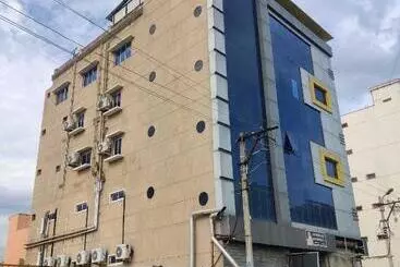 ホテル O Sri Sai Residency