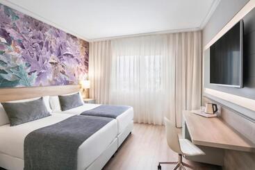 هتل Salles Ciutat Del Prat Barcelona Airport