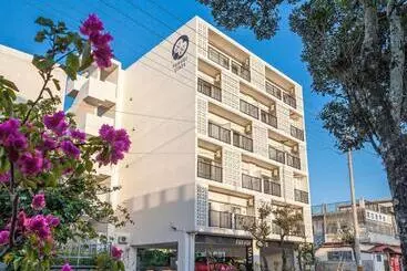 ユースホステル Kariyushi Condominium Resort Miyakojima Fukugi Stays