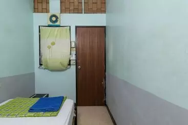 پانسیون 7 Holder Guesthouse
