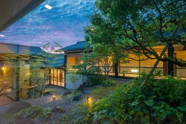 Ryokan Echizen Mangetsu