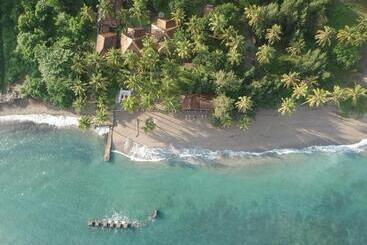 هتل Amrita Maumere Resort