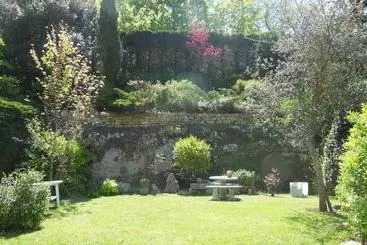 Hotelli Hôtel Restaurant Henry