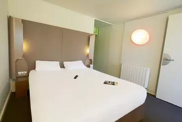 Отель Campanile Dijon Sud Marsannay