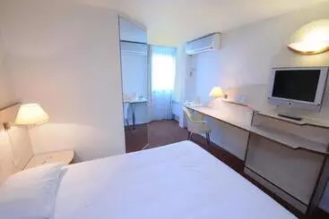 ホテル Kyriad Direct Bron Lyon Eurexpo