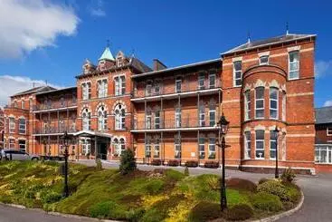 فندق The Address Cork