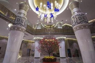 Lavande Hotel Yangjiang Xiping Road