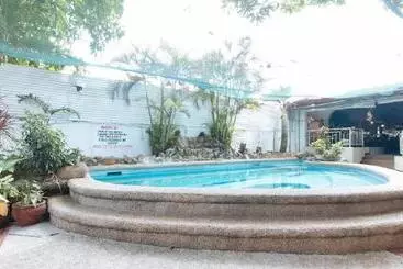 Hotel Reddoorz Plus At Lagoon Resort Zambales