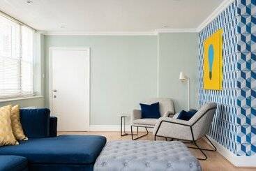 Casa Rurale The Kensington Palace Mews   Bright & Modern 6bdr House With Parking Space