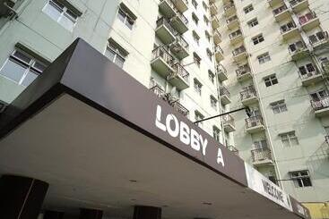 Hotel Oyo Life 3163 The Suites Metro Cozy Home