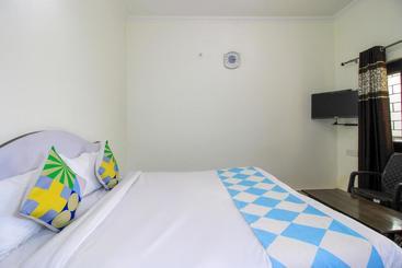 פנסיון Oyo Home 70640 Decent Cottage Padampuri