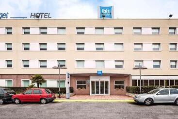 فندق Ibis Budget Barcelona Sant Andreu De La Barca