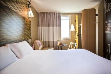 בית מלון כפרי Ibis Paris La Defense Courbevoie