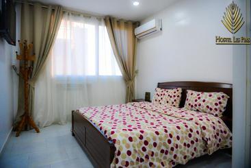 هتل آپارتمان Hostel Les Pins Alger