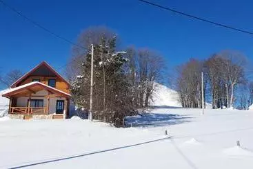Hotel Eco Village Highlander