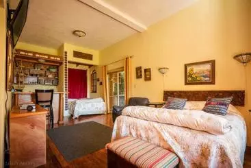 پانسیون Lake Front Suite At Los Elementos