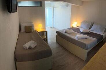 Pensjonat Tzavelitiko Home