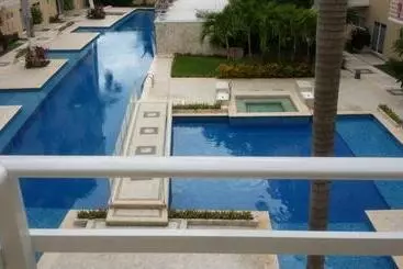 アパートホテル Puerta Diamante Acapulco