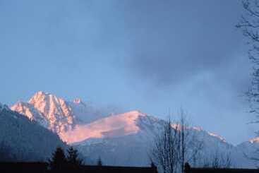 هتل Maison D Hoursentut