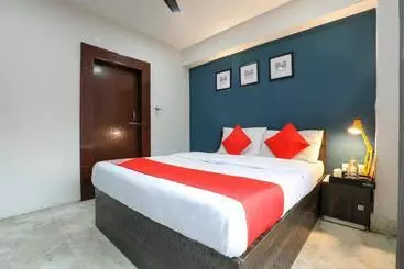 Hotelli Oyo 70770  Sundari
