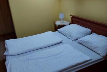 ベッドアンドブレックファースト Zalacsány Toscana étterem Panzió