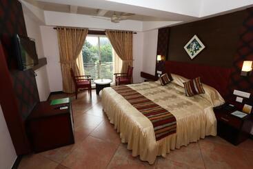 Pearl Royal International Hotels & Resorts Pvt Ltd