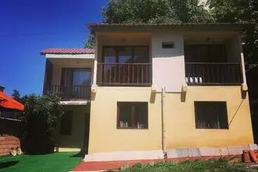 پانسیون Nia S Guesthouse