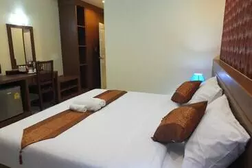 ペンション Karnmanee Place