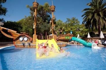 Hotel Beach Club Font De Sa Cala