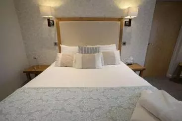 Waterside Hotel & Leisure Club