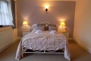 مبيت وإفطار The White Horse Inn