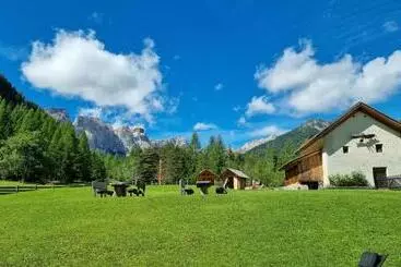 アパートホテル Chalet Mornà