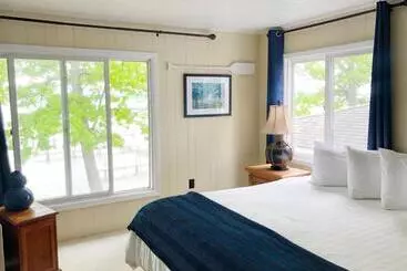 Retkeilymaja Churchill Pointe Inn