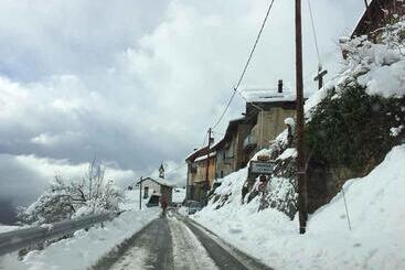 مبيت وإفطار Le Coeur 1210