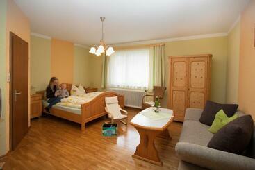 فندق Willi's Bauernhof