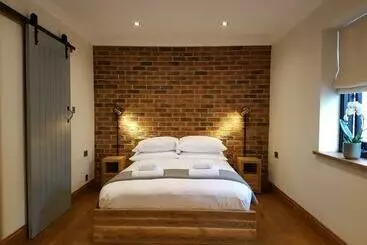 Hostel Manor House Inn