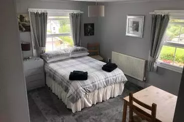 Bed & Breakfast Channel View Guest House