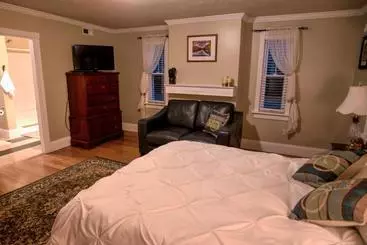 Bed and Breakfast Foster's Bethel Beach Inn