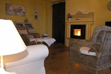 ベッドアンドブレックファースト La Cantinetta Resort