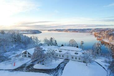 بنسيون Liljeholmen Herrgård Hostel