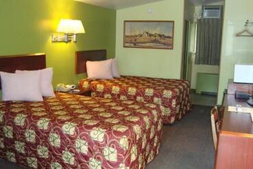 Pinconning Trail Inn Motel